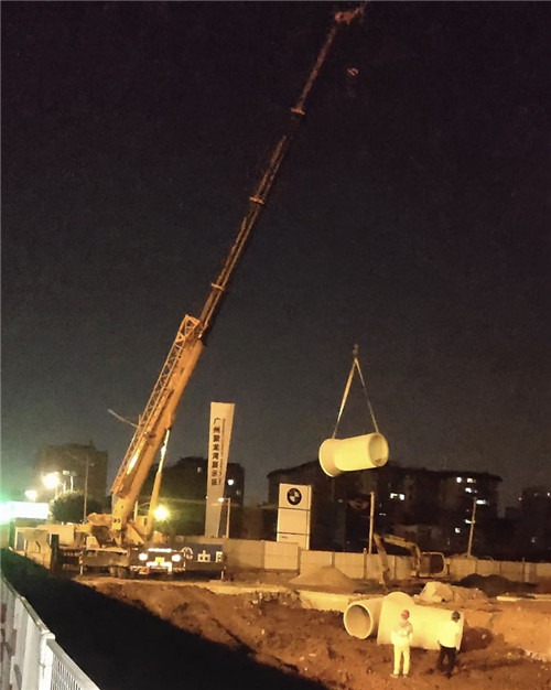 萍乡市“弯臂矫正”—— 吊车的 “形变补偿” 技术