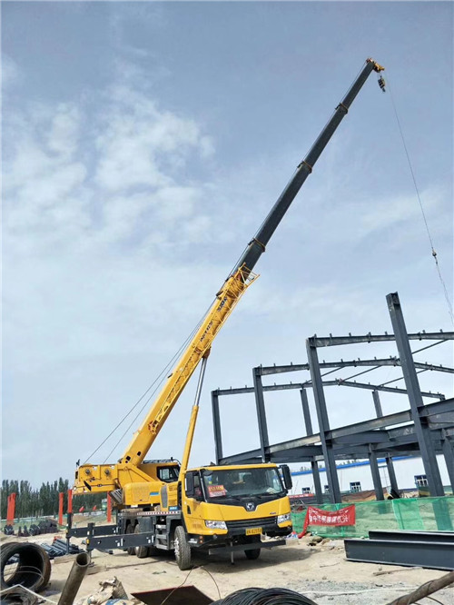 萍乡市超高层建筑钢结构吊装案例